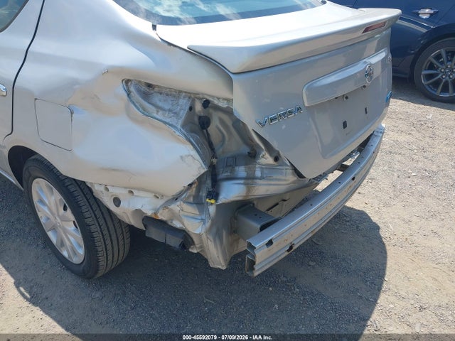 2016 Nissan VERSA 1.6 SV 照片 6
