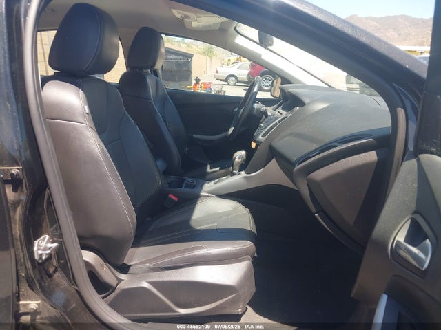 صورة مصغرة 5 لـ 2014 FORD FOCUS SE