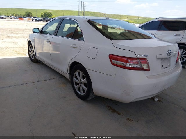 صورة 3 لـ 2010 Toyota CAMRY LE