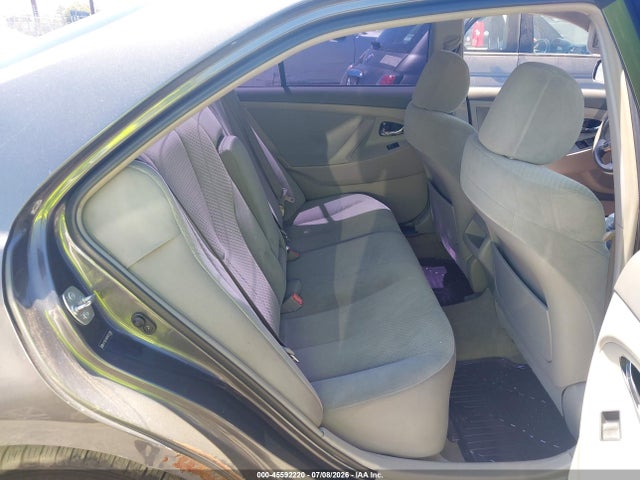 2009 Toyota CAMRY LE photo 8