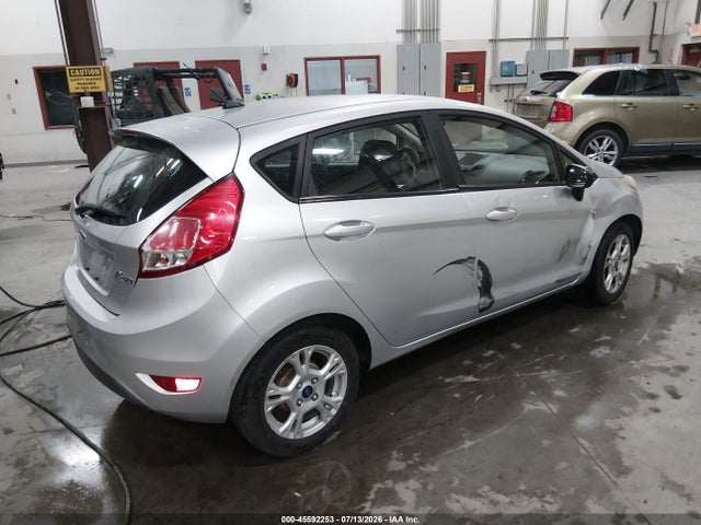 2015 FORD FIESTA SE — фото 4