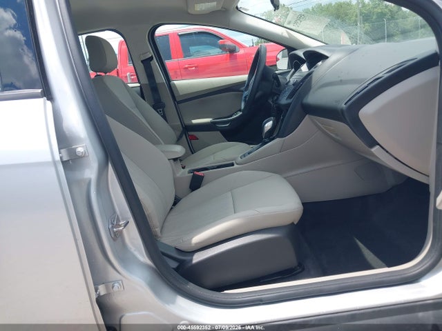 2018 FORD FOCUS SE 照片 5
