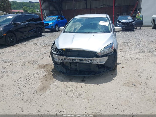 2018 FORD FOCUS SE 照片 6