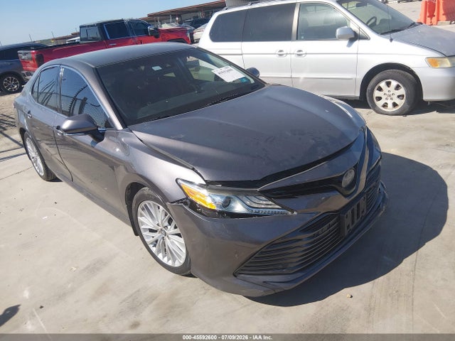 2018 TOYOTA CAMRY XLE