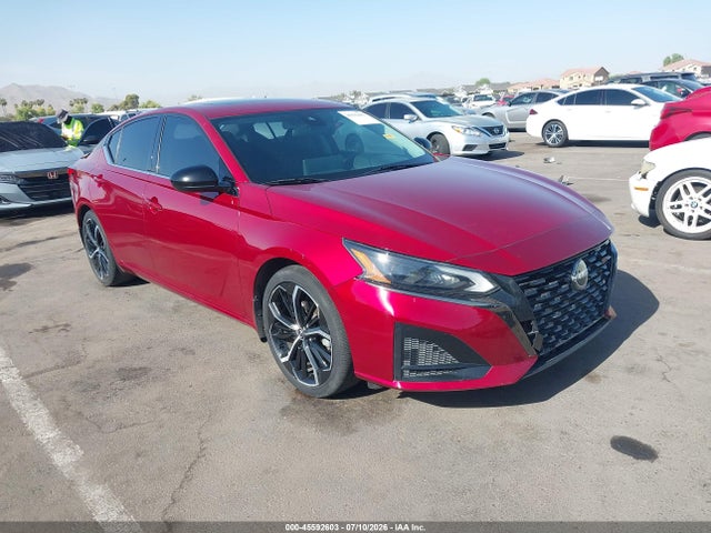 2023 Nissan ALTIMA SR FWD photo 1