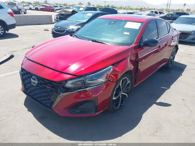 2023 Nissan ALTIMA SR FWD photo 2
