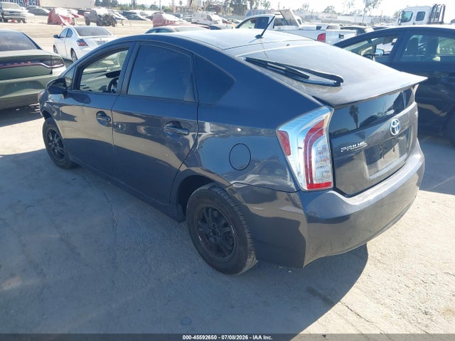 صورة 3 لـ 2014 Toyota PRIUS TWO