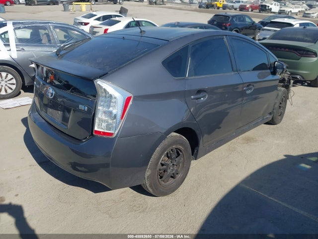 صورة 4 لـ 2014 Toyota PRIUS TWO