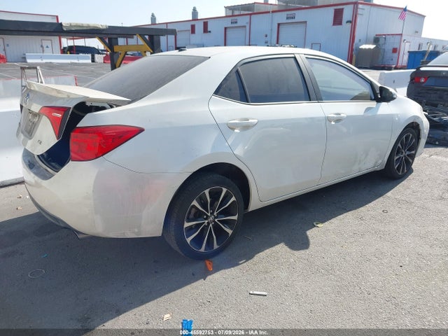 2017 Toyota COROLLA SE — фото 4