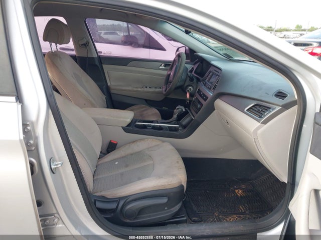 2015 Hyundai SONATA SE — фото 5