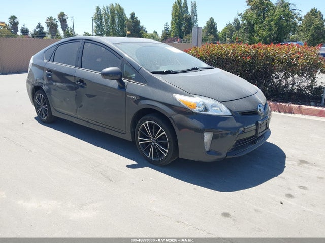 2015 TOYOTA PRIUS 