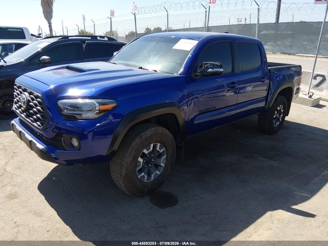 2023 Toyota TACOMA TRD OFF ROAD photo 2