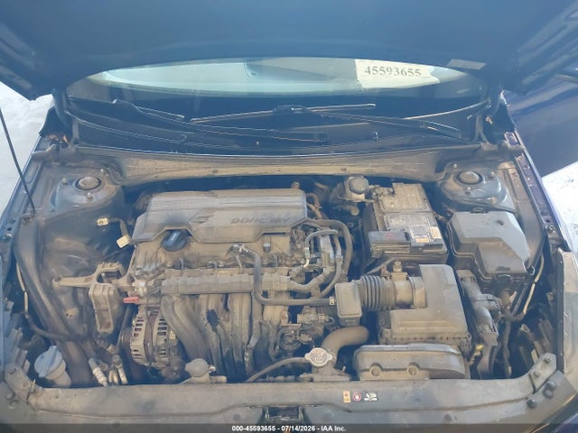 صورة 10 لـ 2021 Hyundai ELANTRA SE