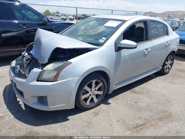 2012 Nissan SENTRA 2.0 SR 缩略图 2