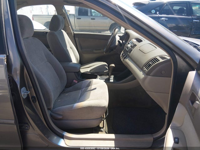 صورة 5 لـ 2004 Toyota CAMRY LE