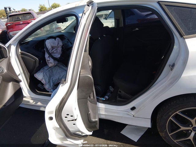 صورة 8 لـ 2016 FORD FOCUS SE