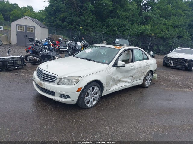 2010 Mercedes-BENZ C 300 LUXURY 4MATIC — фото 2
