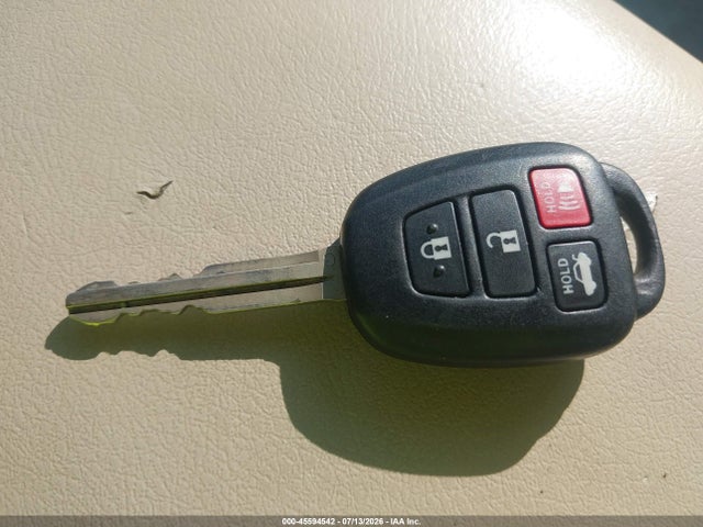 2012 Toyota CAMRY LE thumbnail 11