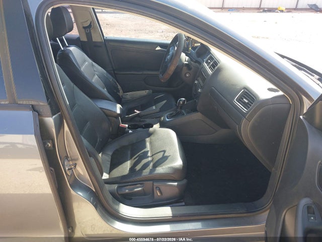 صورة 5 لـ 2014 Volkswagen JETTA 1.8T SE