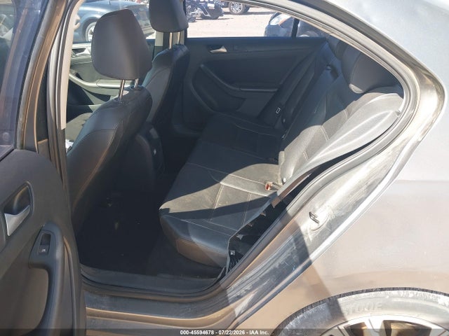 صورة 8 لـ 2014 Volkswagen JETTA 1.8T SE