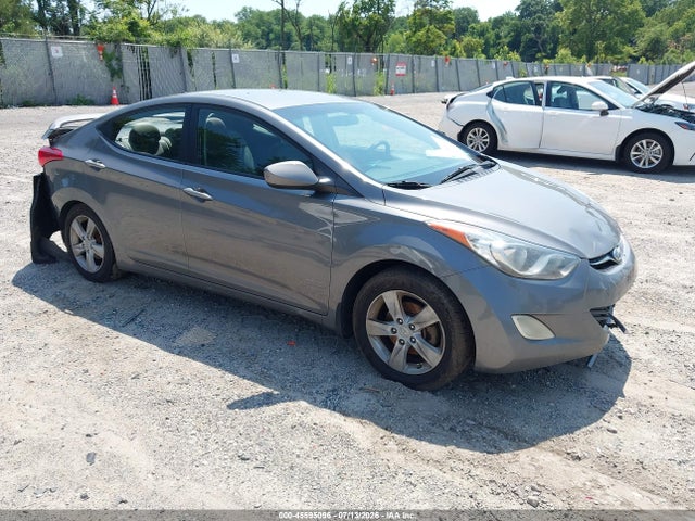 2013 Hyundai ELANTRA GLS 照片 1