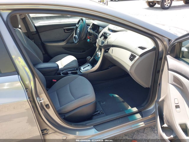 2013 Hyundai ELANTRA GLS 照片 5
