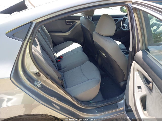 2013 Hyundai ELANTRA GLS 照片 8