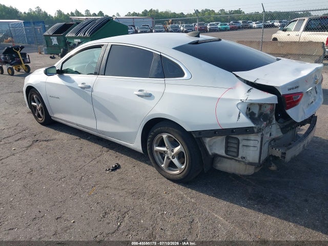 2016 Chevrolet MALIBU LS photo 3