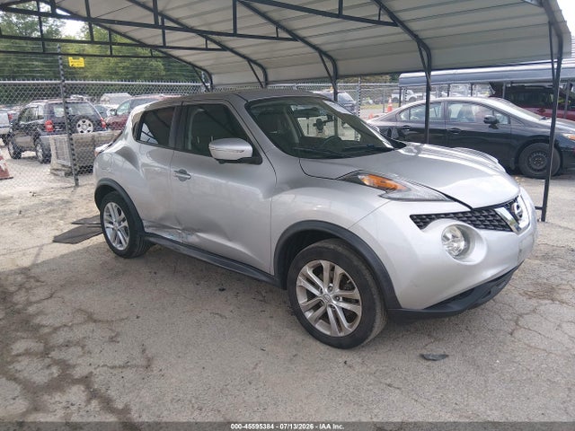 2015 NISSAN JUKE SV