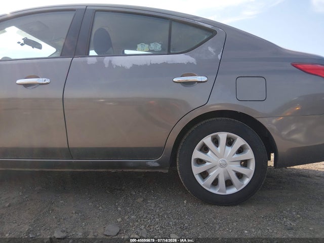 2012 Nissan VERSA 1.6 SV 照片 6