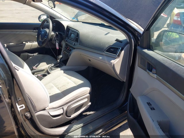 صورة 5 لـ 2017 Hyundai ELANTRA SE