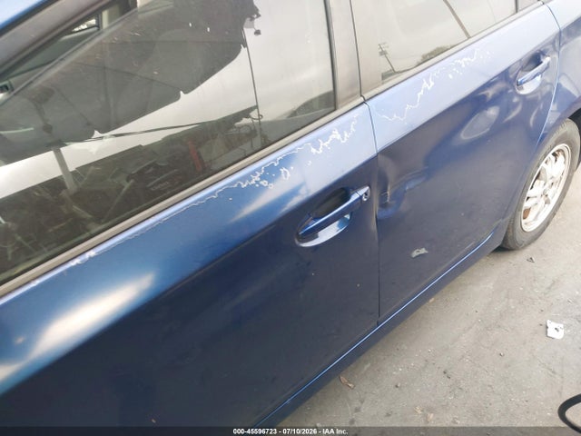 صورة 6 لـ 2011 Toyota PRIUS TWO