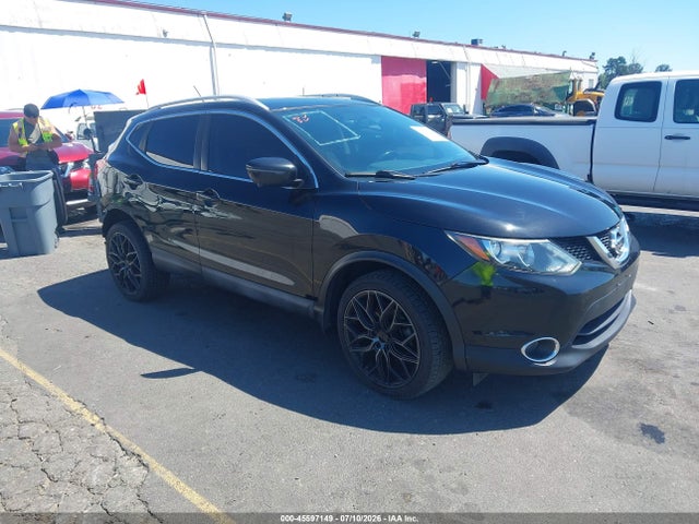 2017 NISSAN ROGUE SL