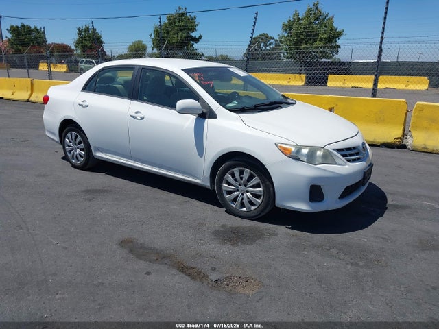 2013 TOYOTA COROLLA LE