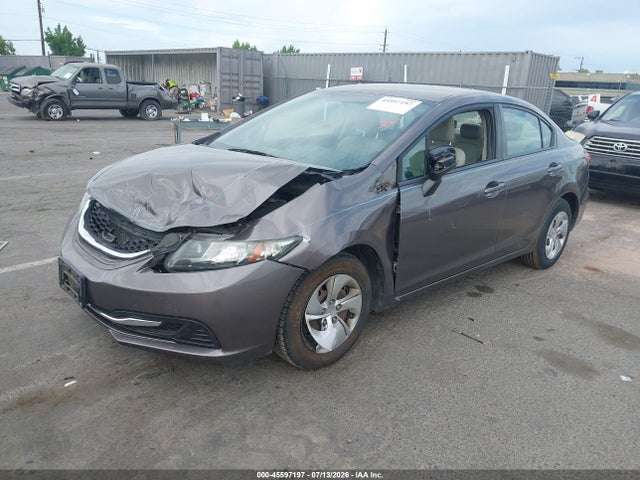 2015 Honda CIVIC LX — фото 2