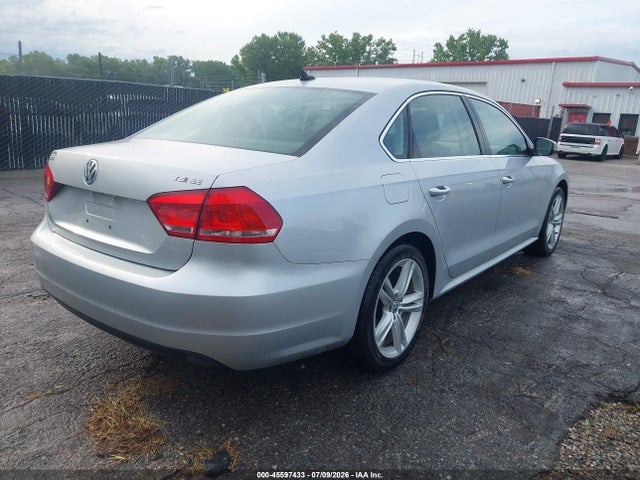 2014 Volkswagen PASSAT 1.8T SE — фото 4
