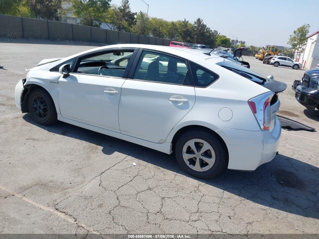 2013 Toyota PRIUS 照片 3