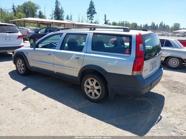 2002 Volvo V70 XC 照片 3