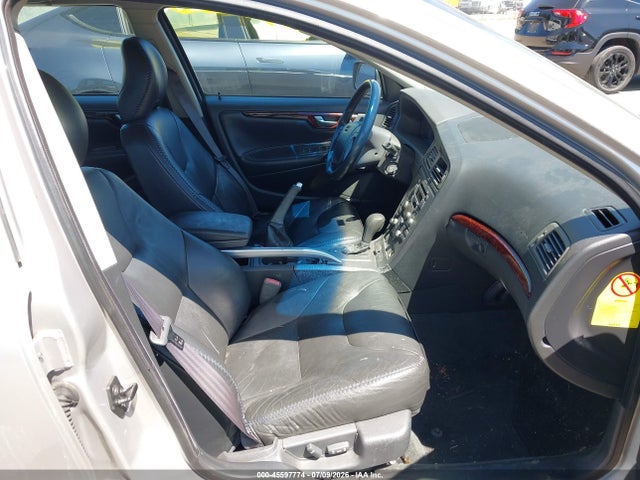 2002 Volvo V70 XC 照片 5