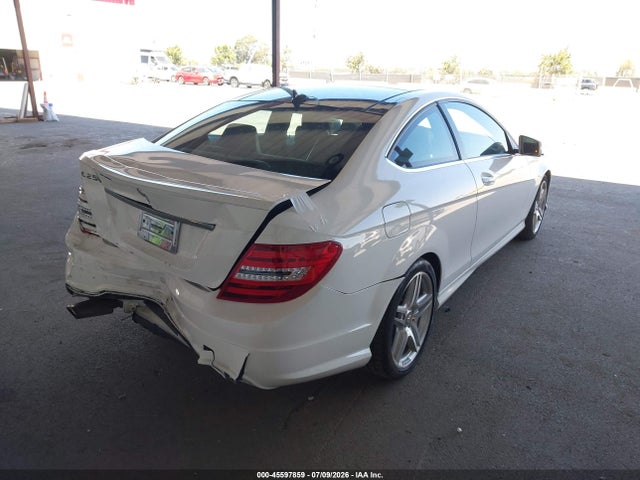 صورة 4 لـ 2013 Mercedes-BENZ C 250