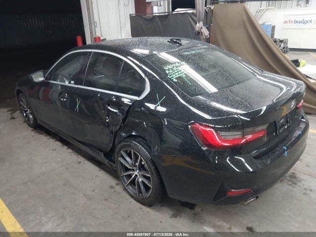 2019 BMW 330I 照片 3