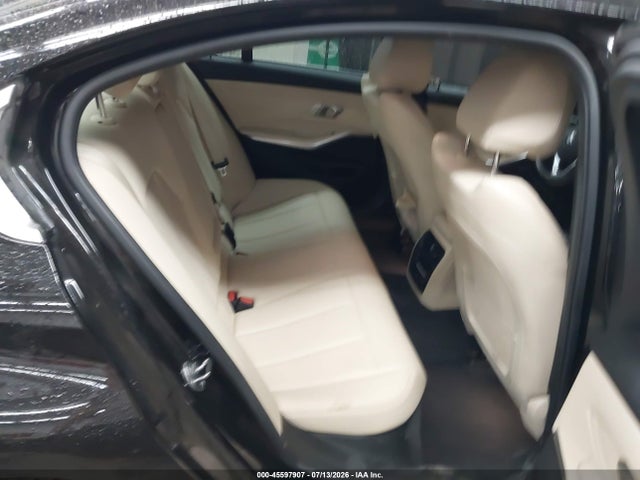 2019 BMW 330I 照片 8