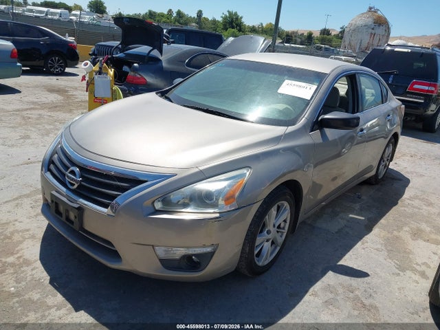 2015 Nissan ALTIMA 2.5 SV photo 2