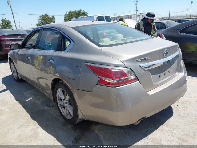 2015 Nissan ALTIMA 2.5 SV photo 3