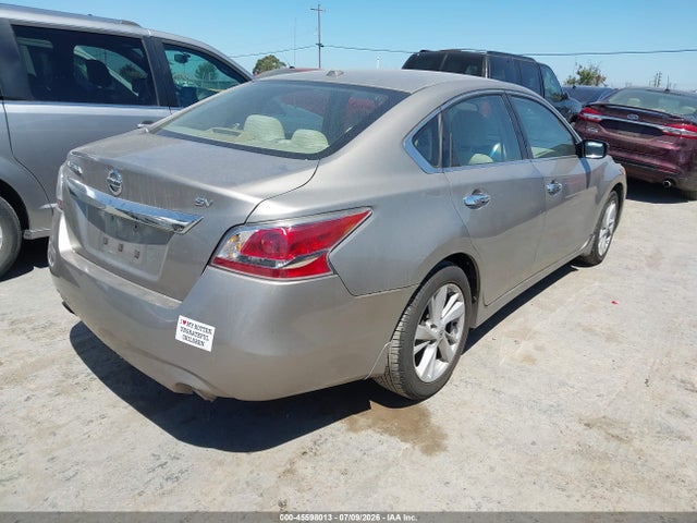 2015 Nissan ALTIMA 2.5 SV photo 4