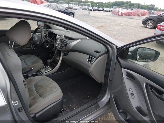 صورة 5 لـ 2013 Hyundai ELANTRA GLS