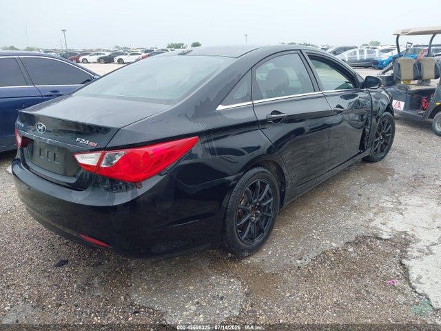 2013 Hyundai SONATA GLS — фото 4