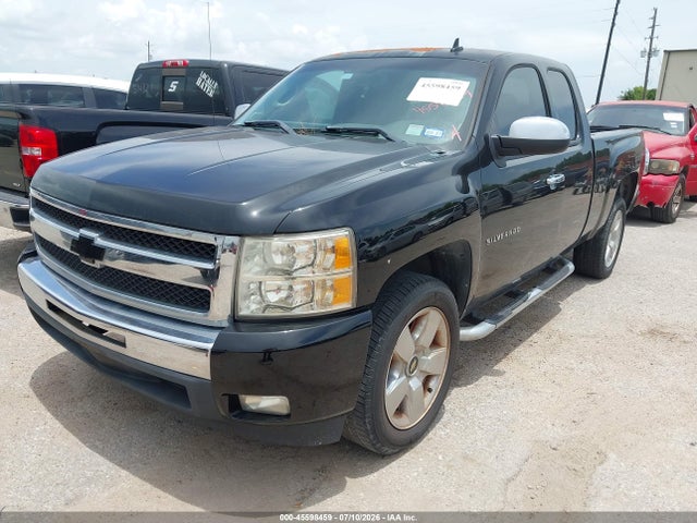 صورة 2 لـ 2011 Chevrolet SILVERADO 1500 LT