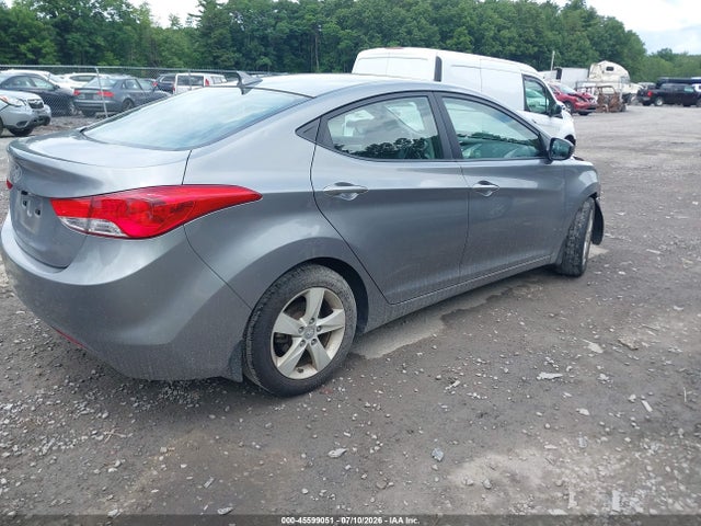 2013 Hyundai ELANTRA GLS — фото 4