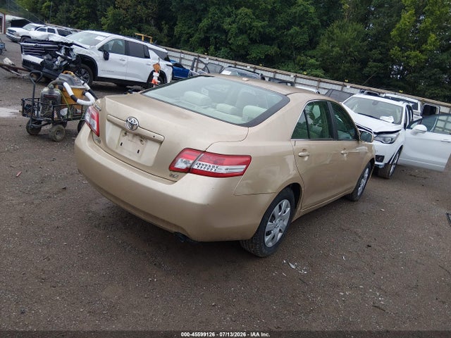 2011 Toyota CAMRY LE photo 4